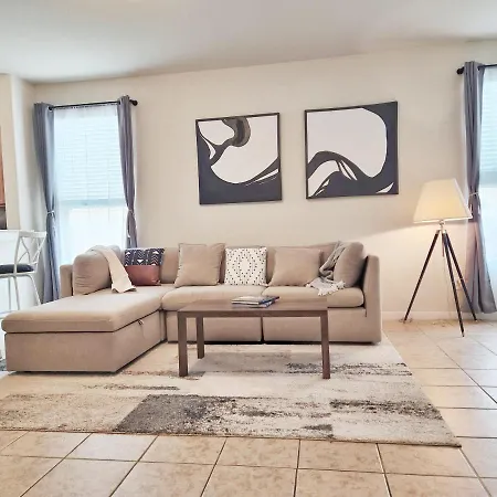 4 Bedroom Home Near Downtown Med Center Nrg Stadium Pearland Skyview Long By Ion Rentals